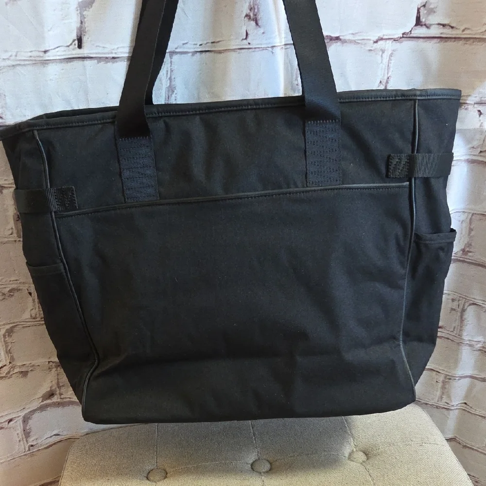Nike Black Duffel Bag for Men